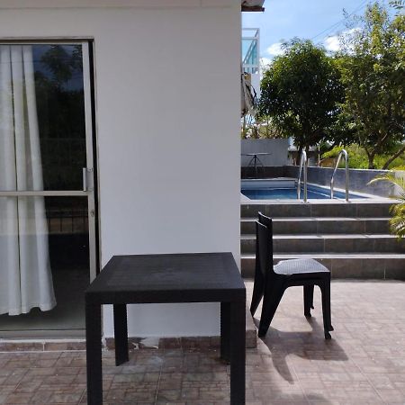 Apartahotel Eden Coveñas מראה חיצוני תמונה