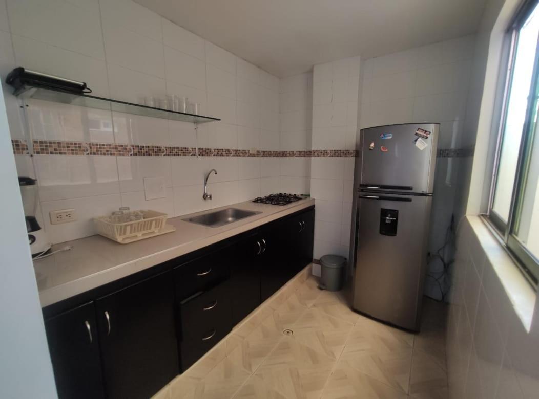 Apartahotel Eden Coveñas מראה חיצוני תמונה
