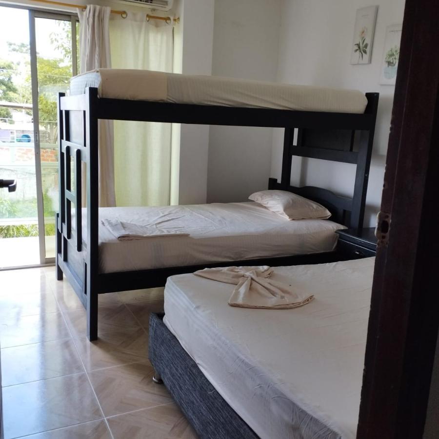 Apartahotel Eden Coveñas מראה חיצוני תמונה