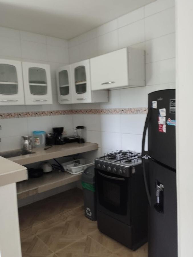 Apartahotel Eden Coveñas מראה חיצוני תמונה