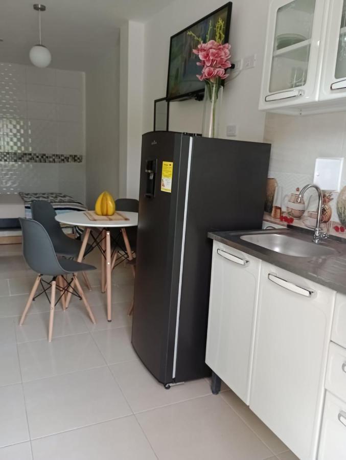 Apartahotel Eden Coveñas מראה חיצוני תמונה