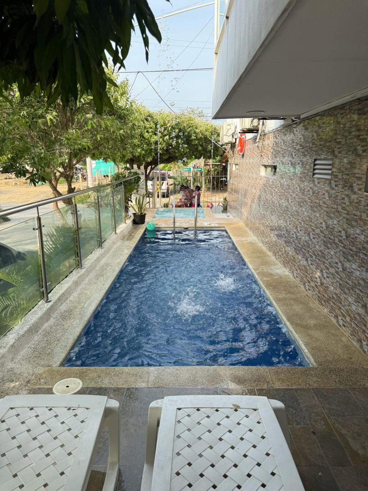 Apartahotel Eden Coveñas מראה חיצוני תמונה